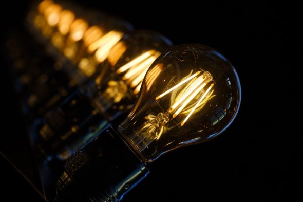 lamp-3489395_1280-590x2000